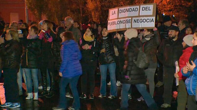 Gremios de trabajadores estatales volvieron a salir a la calle.