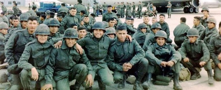 Guerra de Malvinas: el conmovedor homenaje a un veterano en barrio Nuevo Poeta Lugones