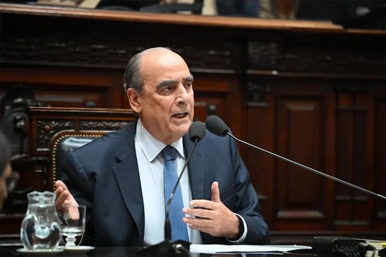 Guillermo Francos tras el debate en el Senado