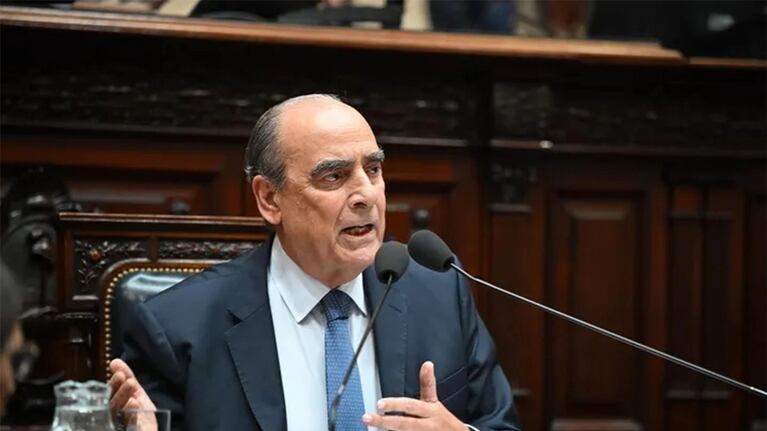 Guillermo Francos tras el debate en el Senado