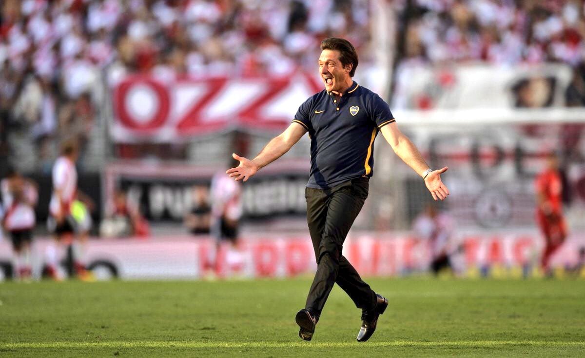 Guillermo y un festejo alocado en el medio del Monumental.