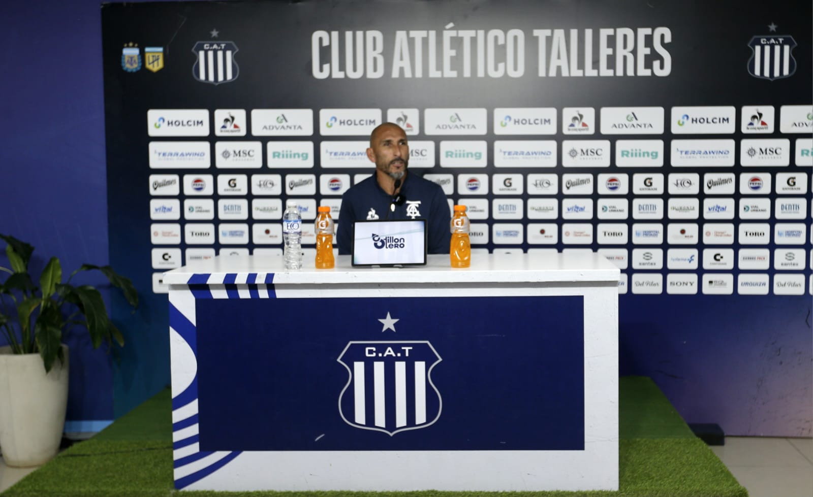 Guiñazú renunció como entrenador de Talleres.