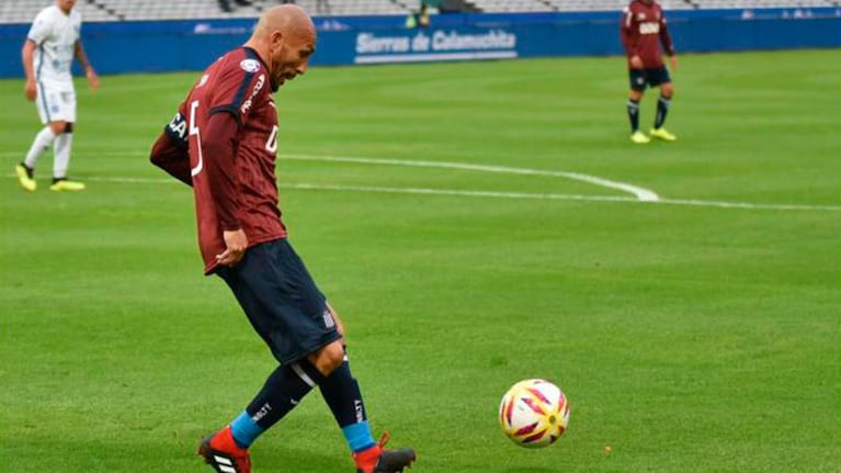 Guiñazú, siempre presente en el mediocampo de la T.