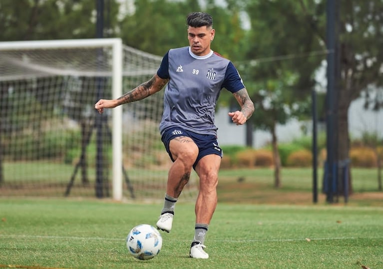 Gustavo Bou llegó para reforzar el ataque de Talleres.