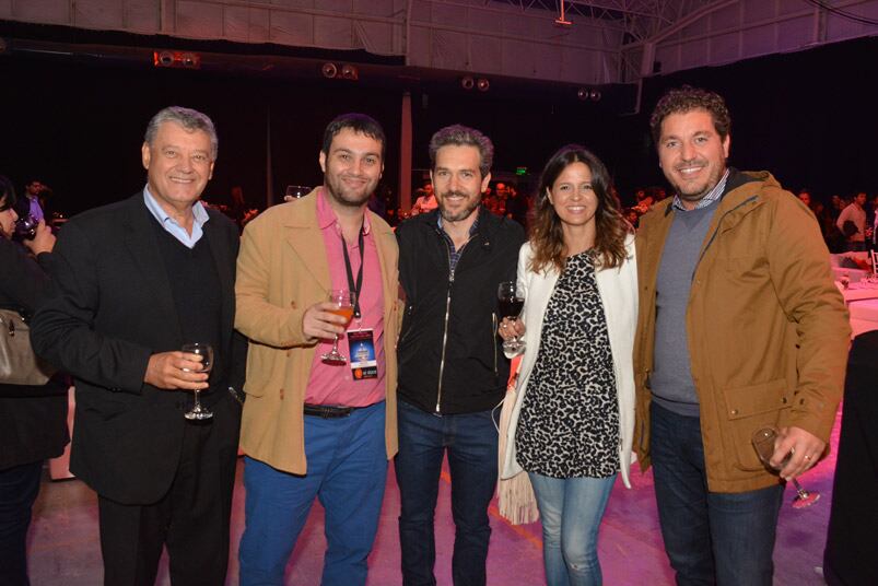 Gustavo Ingaramo, José Sosa, Federico Tolchinsky, Soledad Oliva y Marcelo Ávalos de ElDoce. Foto: Sergio Díaz.