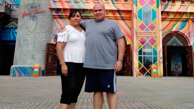 Gustavo y su pareja durante su viaje a Brasil.