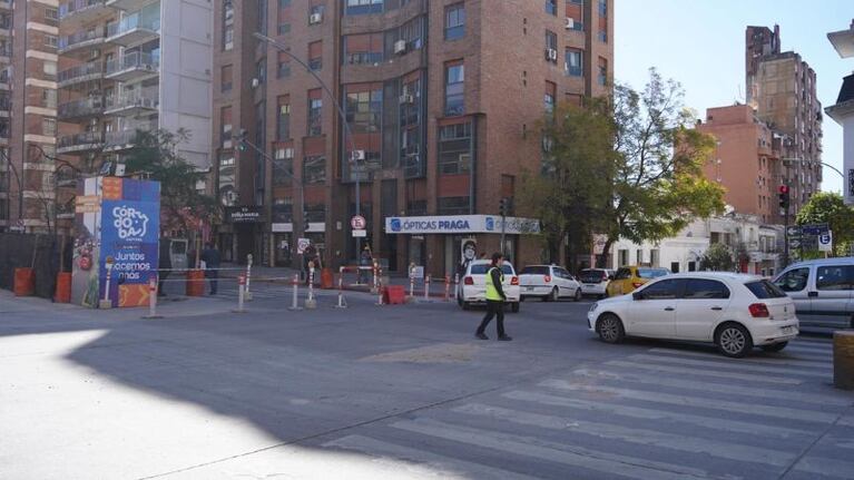 Habilitan una mano del Bv. San Juan y cortan la otra.