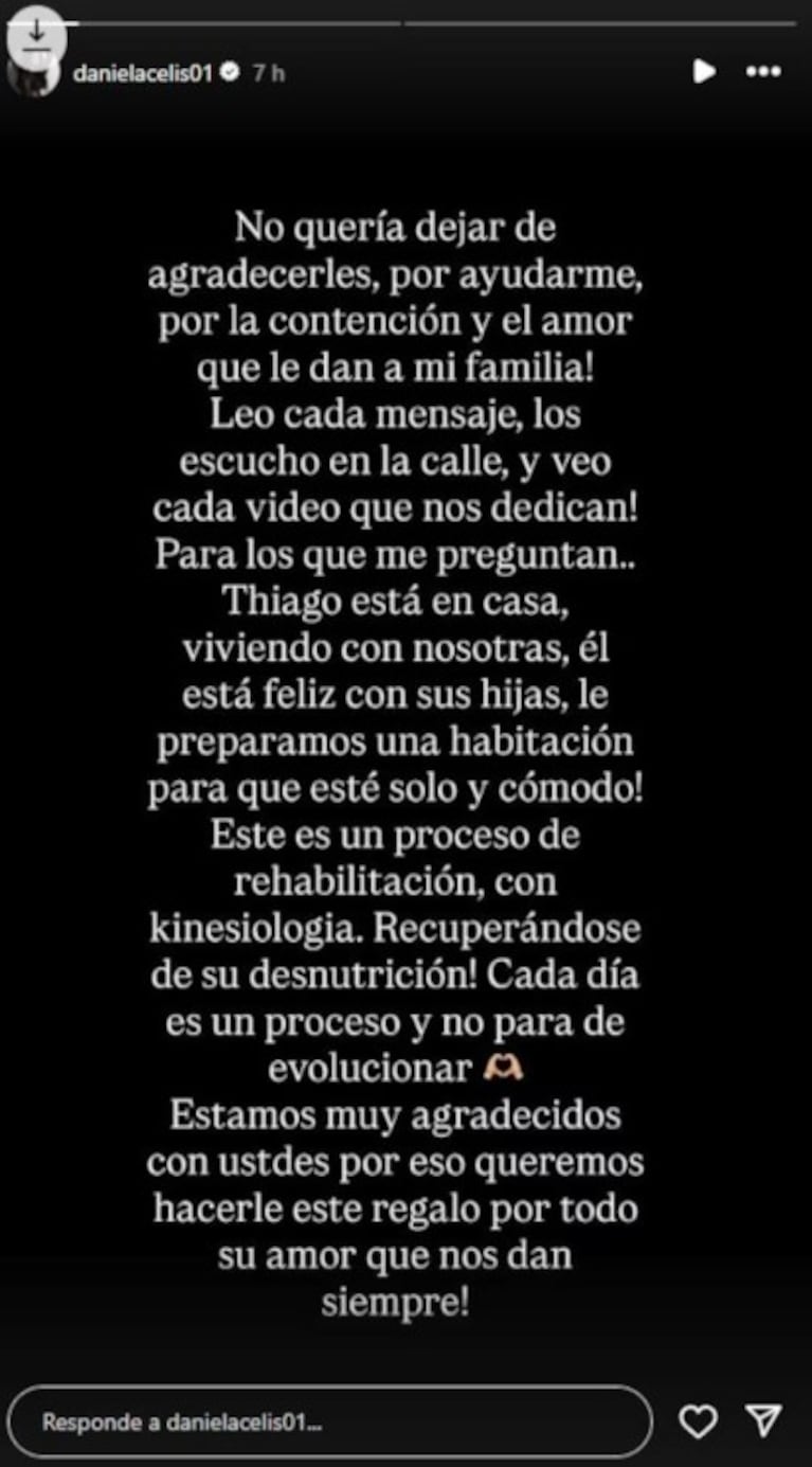Habitación especial y kinesiología: cómo es la recuperación de Thiago Medina con Daniela Celis y las gemelas