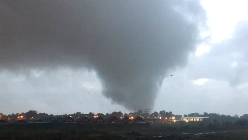 Habitantes del lugar lograron captar el fenómeno mientras se acercaba. Foto: Twitter