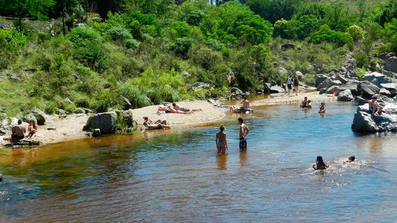 Habrá tres feriados puentes anuales.