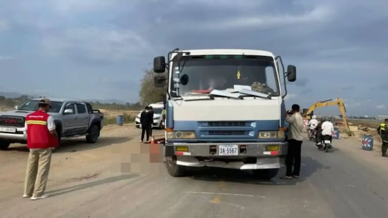 Hacía una expedición en moto por Camboya, un camión lo aplastó y murió en el acto