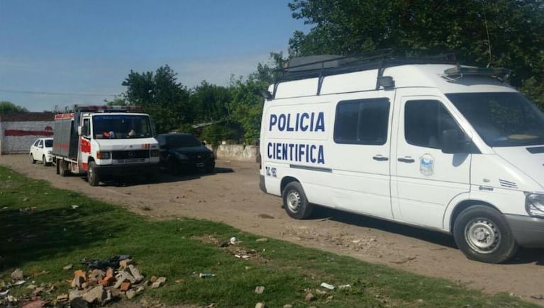 Hallaron el cuerpo de una joven quemado y descuartizado en su casa