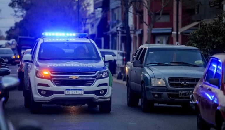 Hallaron muerto a un huésped en un hotel y a su lado había una amoladora encendida: las hipótesis