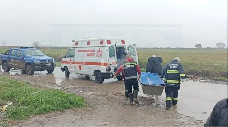 Hallaron muerto a un nene de 6 años: su madre lo tenía en brazos y quedó detenida