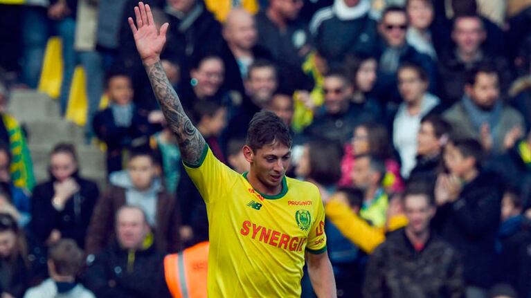 Hallaron restos del avión en el que se trasladaba Emiliano Sala.