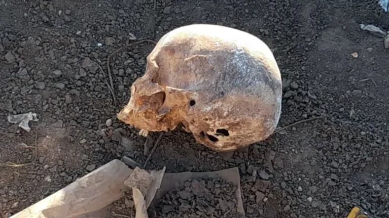 Hallaron restos óseos de un presunto cráneo humanos en Villa Las Rosas. Imagen ilustrativa.