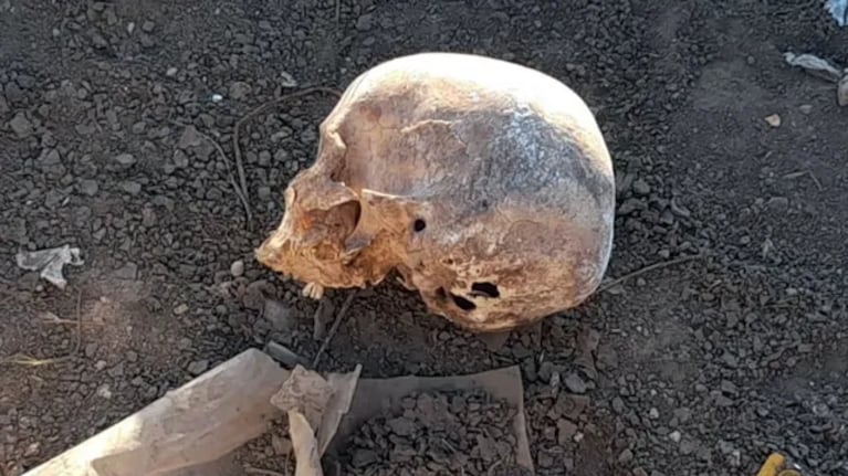 Hallaron restos óseos de un presunto cráneo humanos en Villa Las Rosas. Imagen ilustrativa.