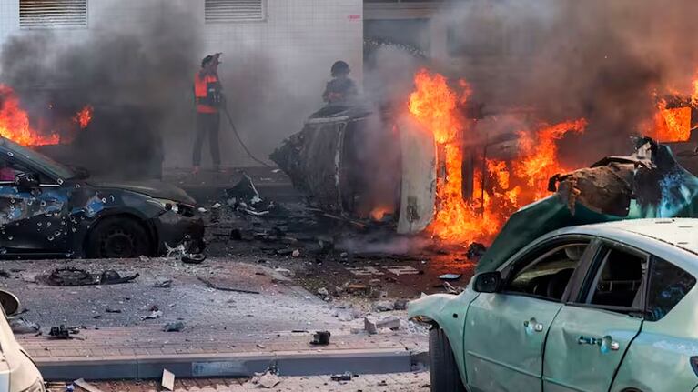 Hamas se infiltró y atacó Israel.