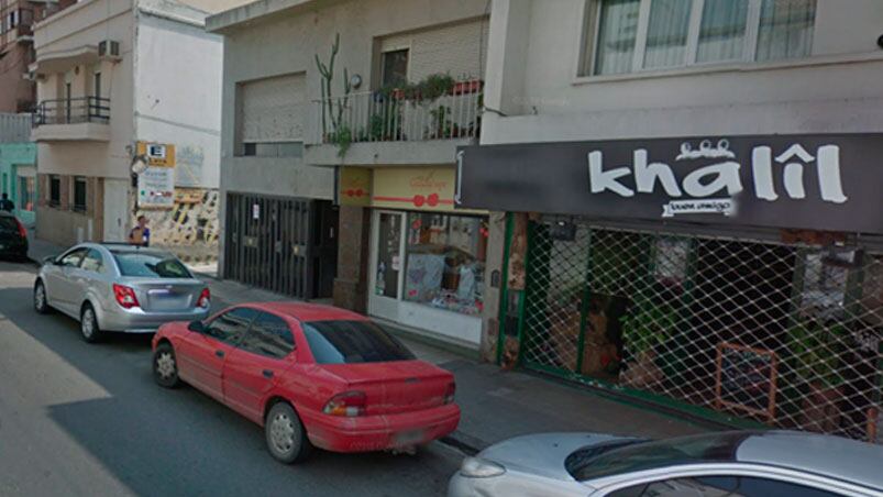 Hasta en Google Street View la cochera del vecino aparece ocupada.