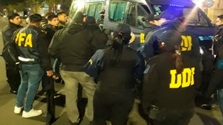 Hay 20 personas detenidas y tres prófugos.