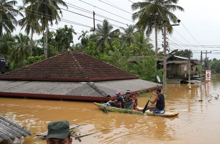 Hay casi 800 muertos en Indonesia, Tailandia y Sri Lanka.