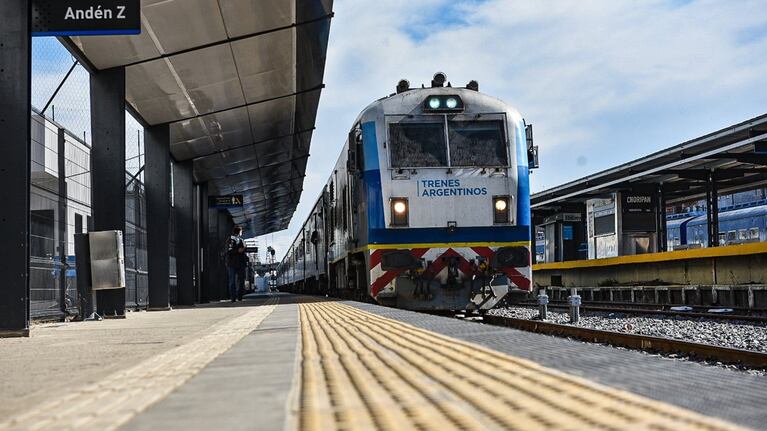 Hay dos viajes semanales.