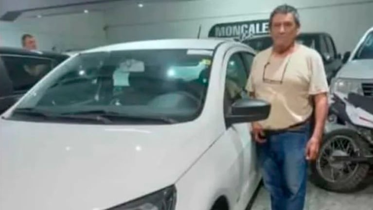 Héctor Aguilar salió de su casa en San Basilio en un VW Gol Trend.