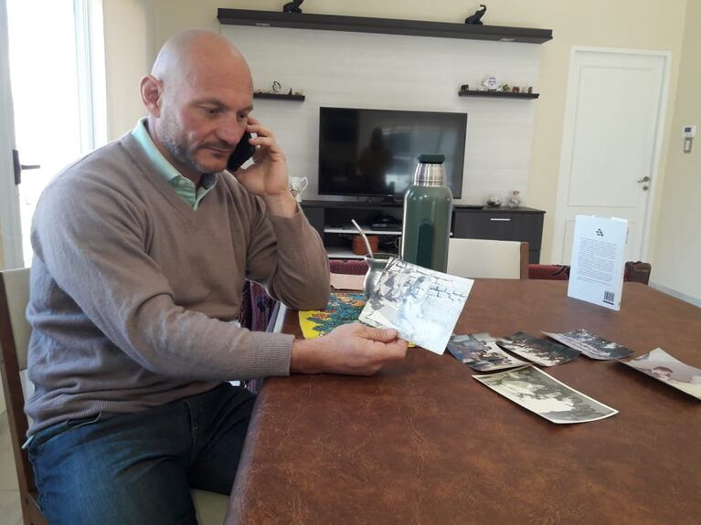 Héctor Eguez escribió su historia en el libro "La Payana".