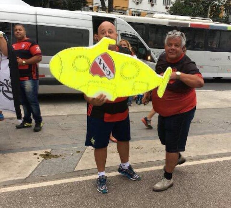 Hinchas brasileros se burlaron del ARA San Juan