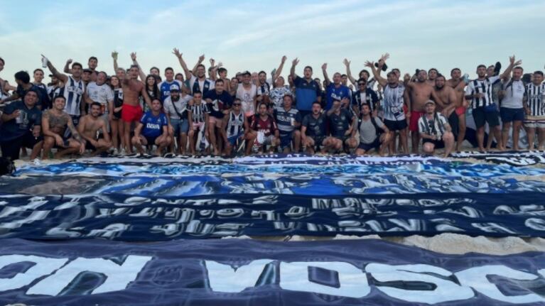 Hinchas de Flamengo le entregaron un presente a Talleres: cuál fue el motivo