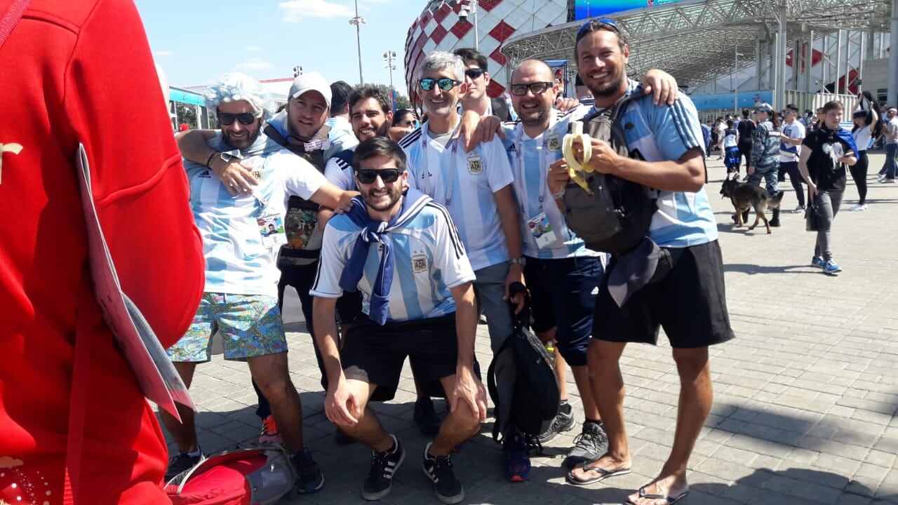 Hinchas de todas partes del país compartieron la previa con nuestros enviados especiales.