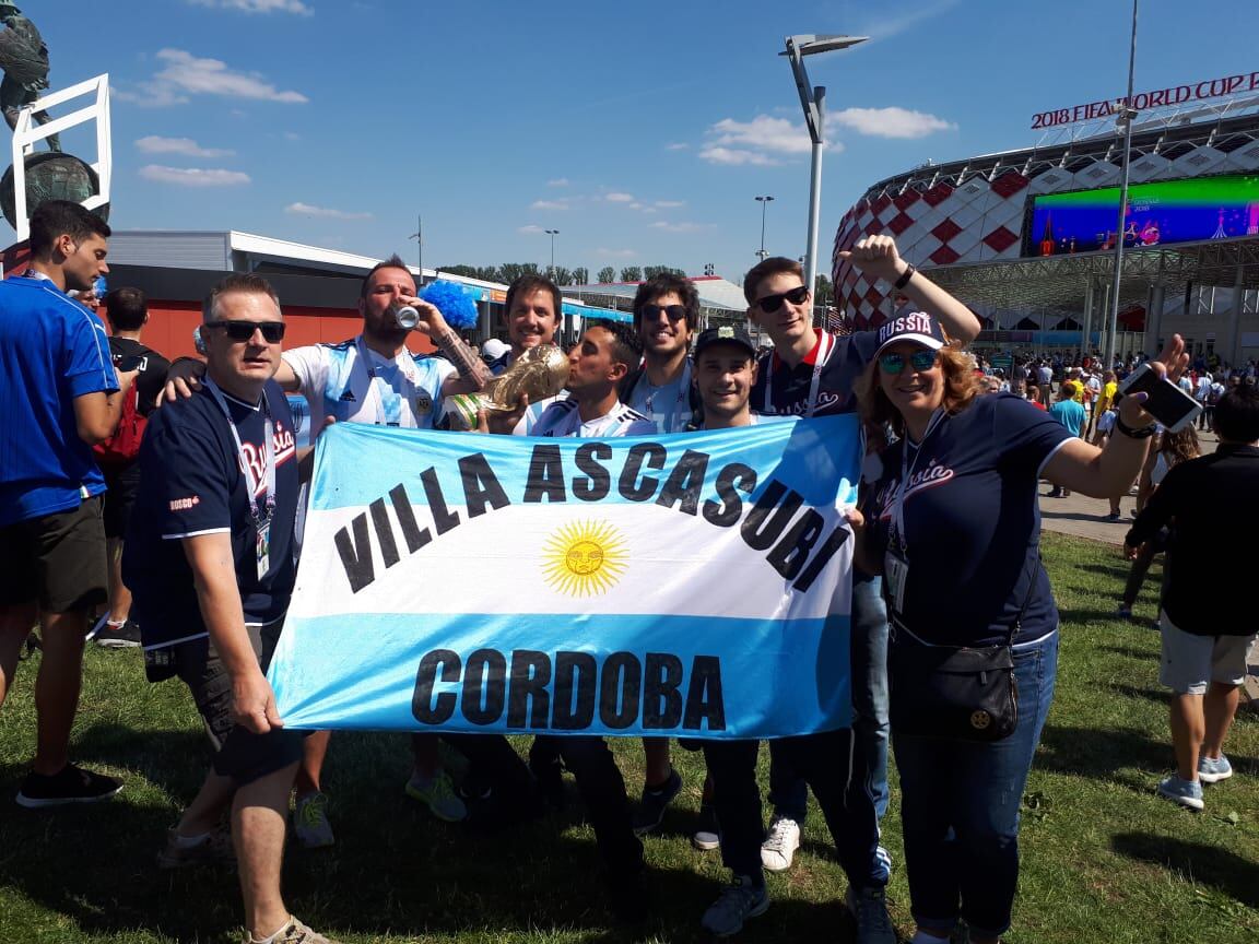 Hinchas de todas partes del país compartieron la previa con nuestros enviados especiales.