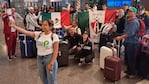 Hinchas mexicanos en el aeropuerto de Doha.