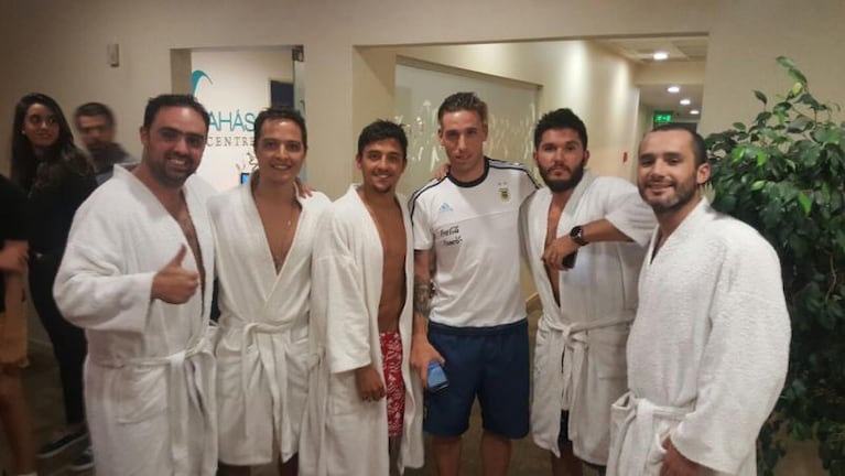 Historias de selección: el grupo de amigos que reservó en el hotel