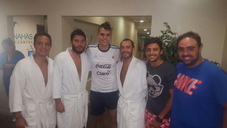 Historias de selección: el grupo de amigos que reservó en el hotel