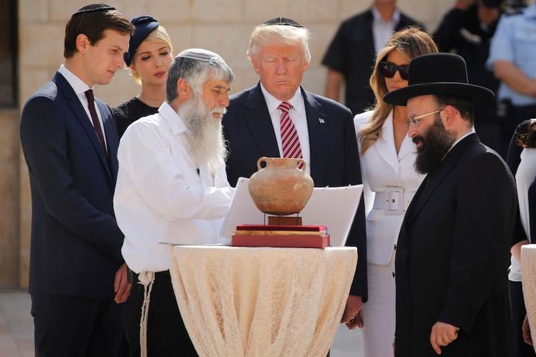 Histórico: Trump visitó el Muro de los Lamentos