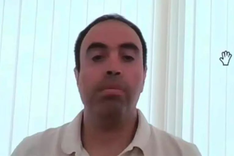 Horror: se distrajo con el celular en una cirugía y le causó la muerte a un nene de 4 años