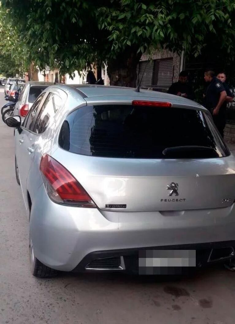 Horror: un padre dejó a su beba 9 horas encerrada en el auto y murió asfixiada