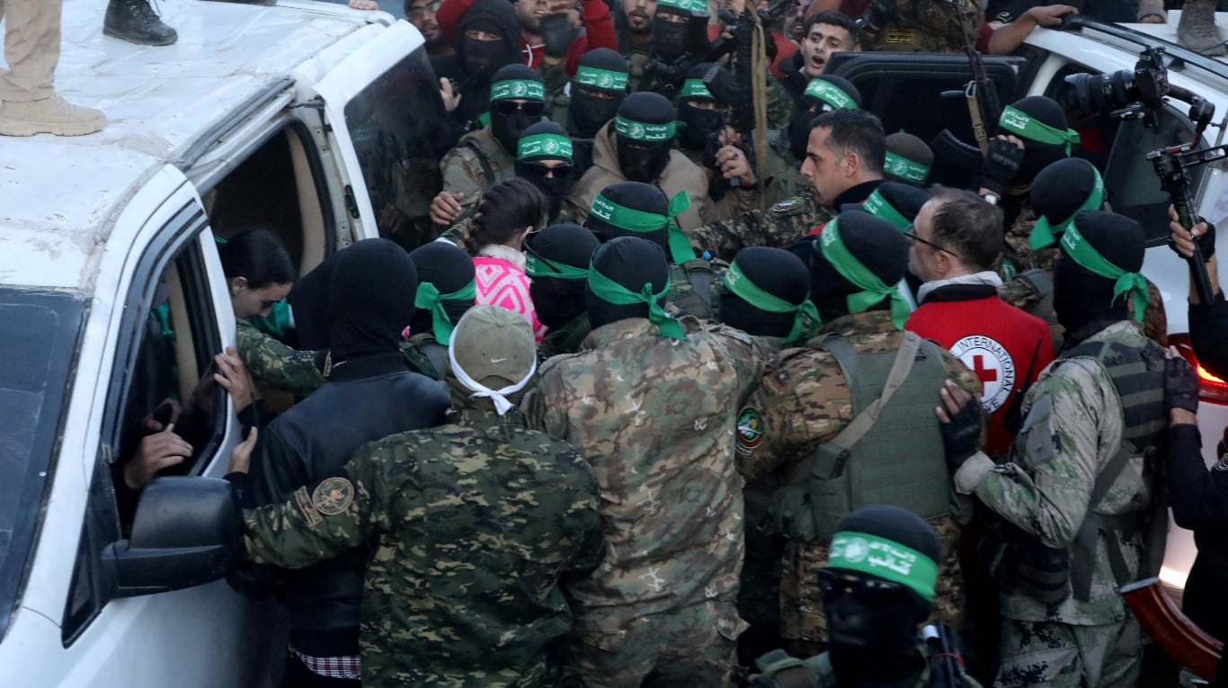 Así fue el momento de la liberación de las rehenes israelíes