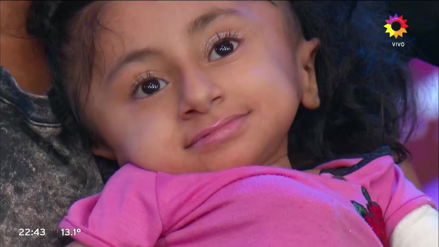 Una noche por Eluney