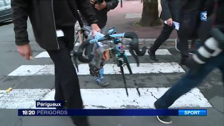 Fue arrestado por hace trampa con la bicicleta