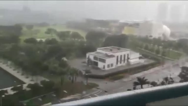 Lluvia de muebles en Miami