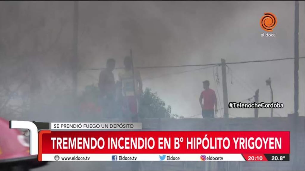 Vecinos preocupados por el incendio en barrio Hipólito Yrigoyen