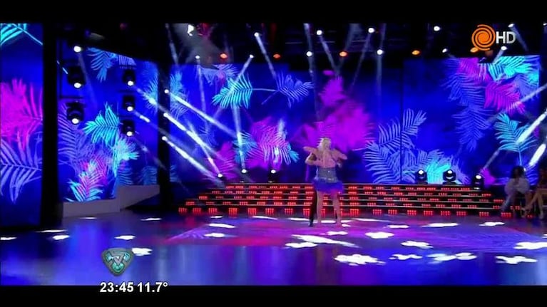 Nazarena Vélez recuperó la alegría con la salsa de tres