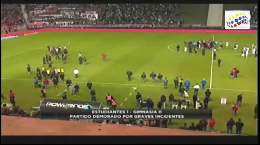 Impresionante batalla campal entre Gimnasia y Estudiantes