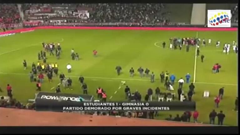 Impresionante batalla campal entre Gimnasia y Estudiantes