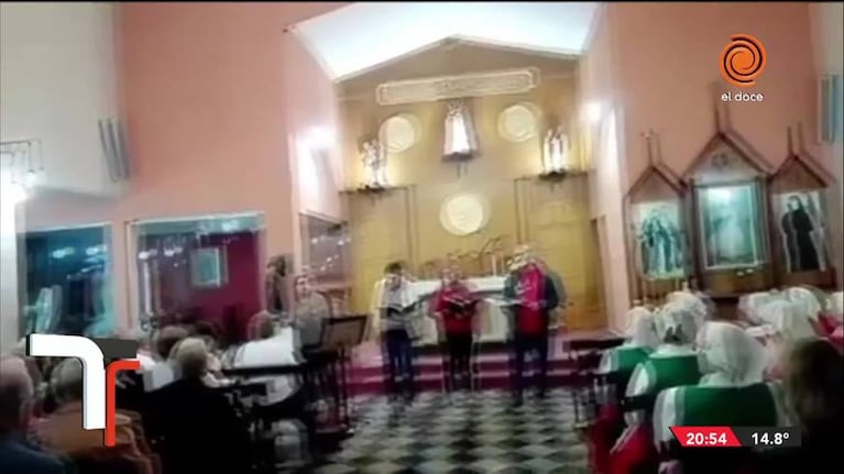 Una mujer irrumpió a los gritos en una iglesia de Río Tercero