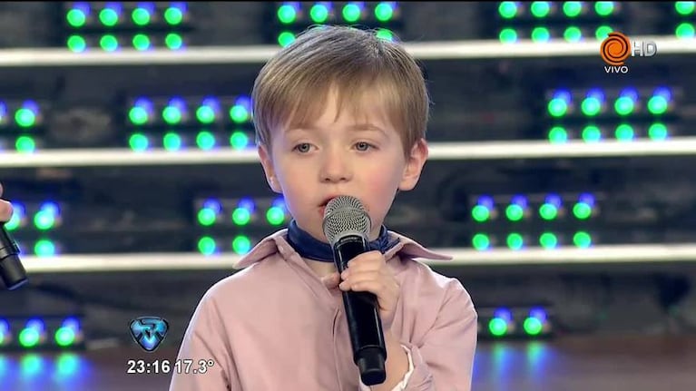 El pequeño que imitó a Tinelli y a Polino