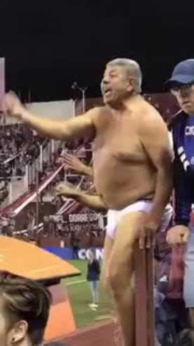 El festejo del hincha de Lanus