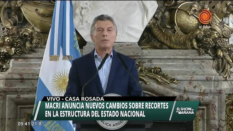 Macri anunció recortes en el Estado